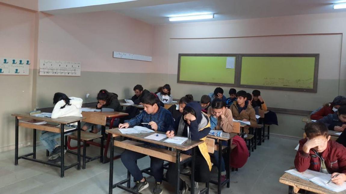 KTS Kapsamında 8. Sınıf öğrencilerimize yönelik Seviye Tespit Sınavı Uygulandı